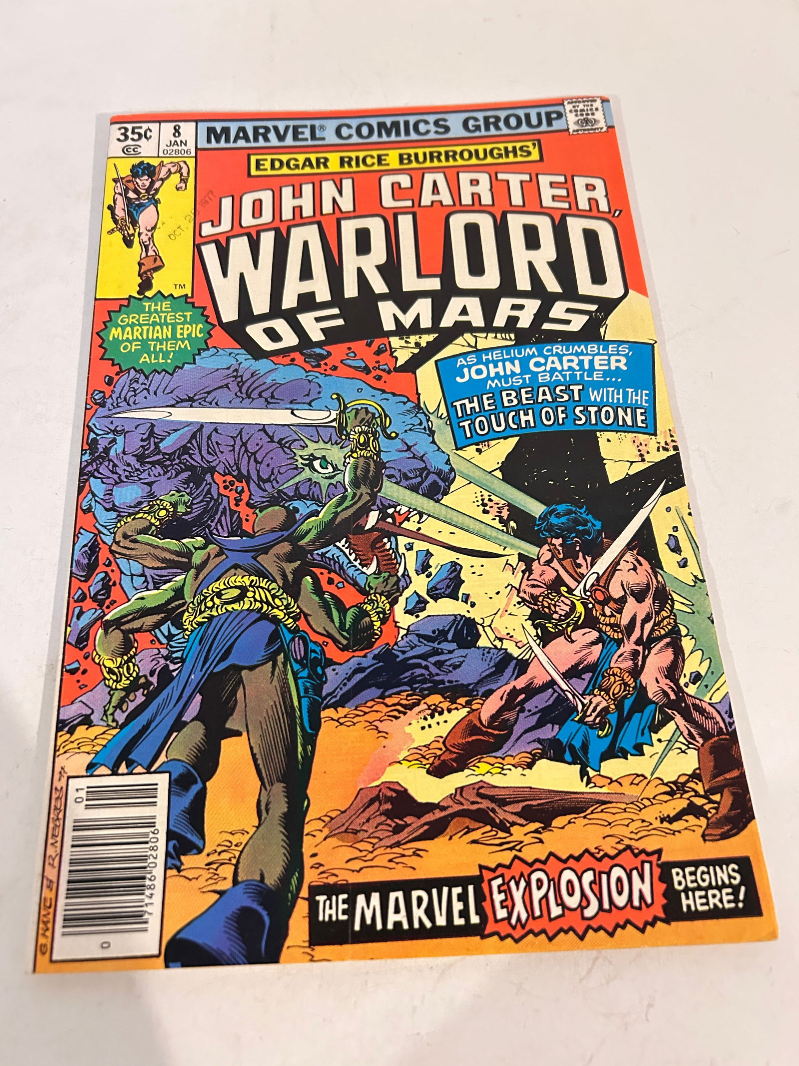 Vintage Comic Book John Carter Warlord of Mars # 8: Vintage Comic Book John Carter Warlord of Mars # 8 Please view all photos as they are part of the description and condition of this Item, Feel free to contact me with questions or picture requests! Us