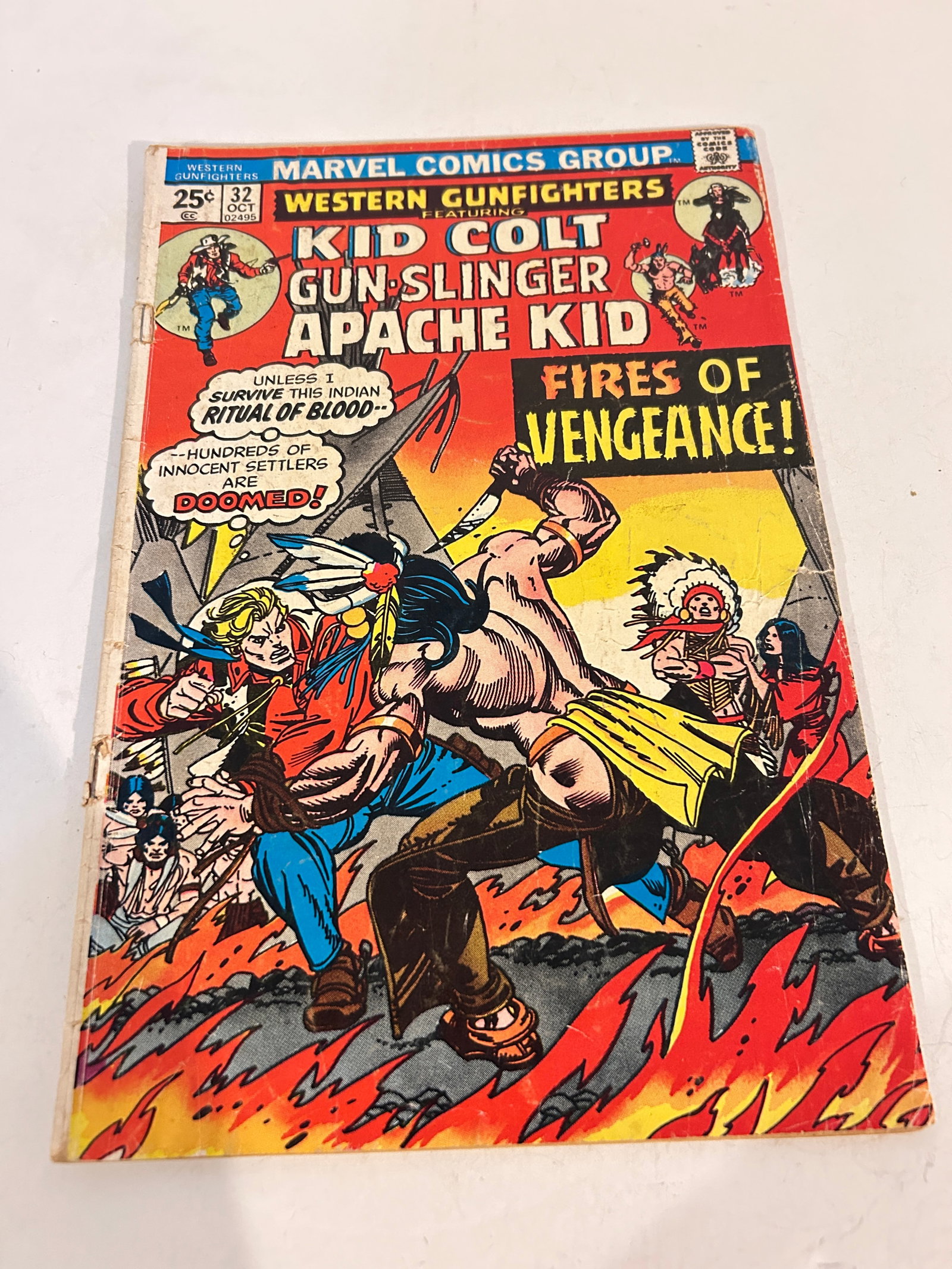 Vintage Comic Book Western Gunfighters # 32 kid colt, gun-sliger, apahe kid: Vintage Comic Book Western Gunfighters # 32 kid colt, gun-sliger, apahe kid Please view all photos as they are part of the description and condition of this Item, Feel free to contact me with question