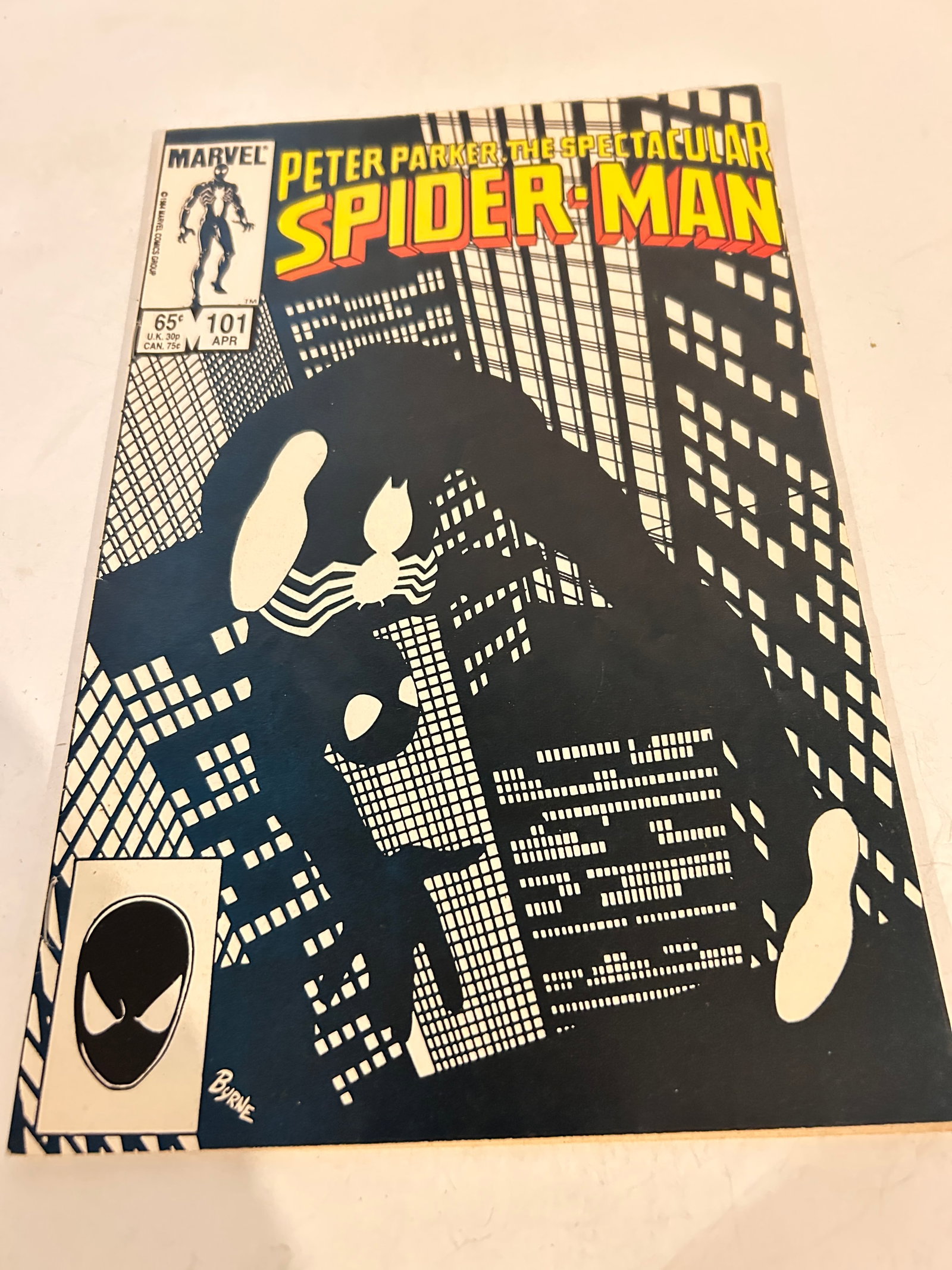 Vintage Comic Book Spectacular Spider-Man # 101: Vintage Comic Book Spectacular Spider-Man # 101 Please view all photos as they are part of the description and condition of this Item, Feel free to contact me with questions or picture requests! Used 