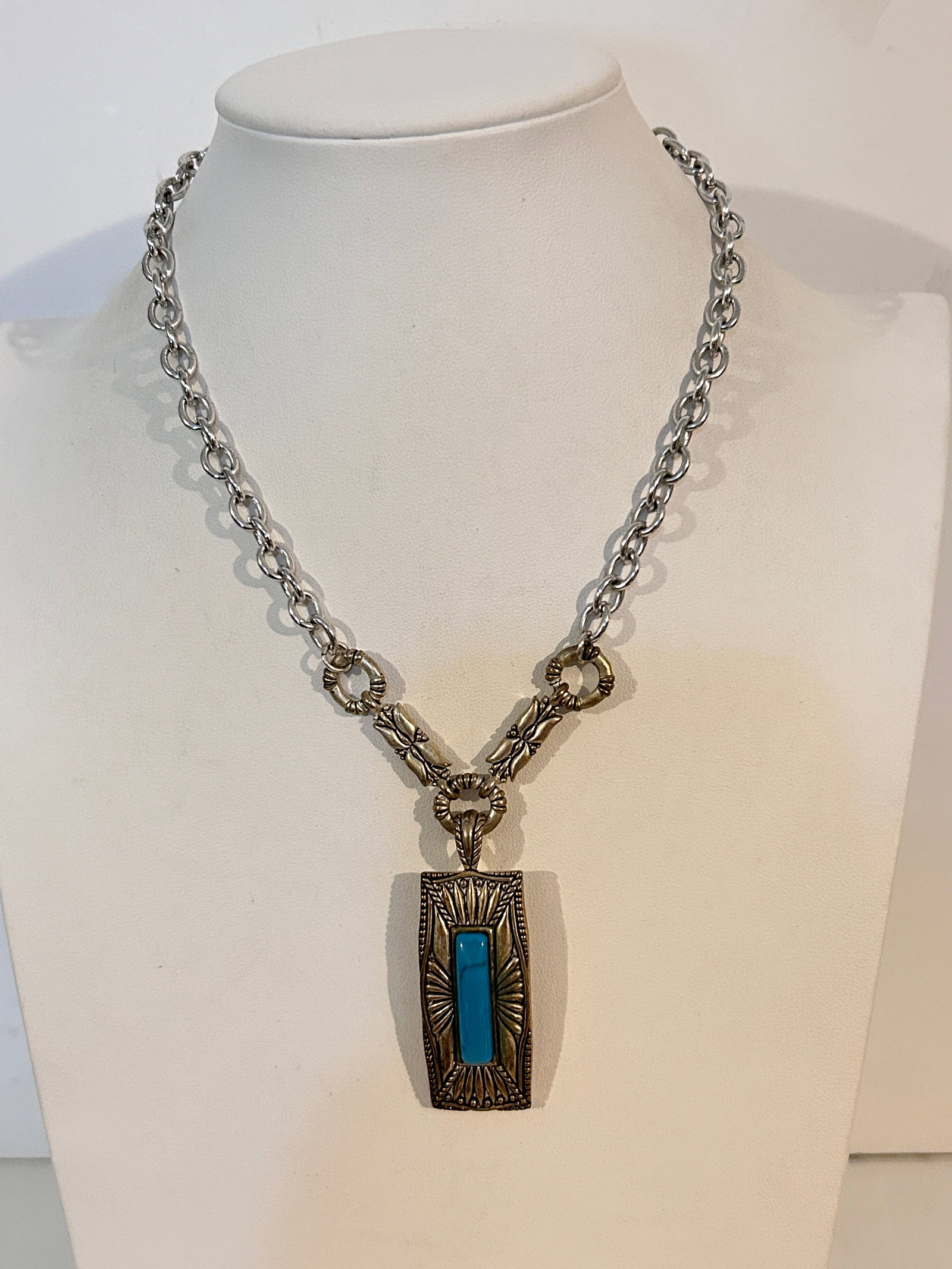 Vintage silver tone Turquoise pendant Necklace sz 16" (1 of 5)