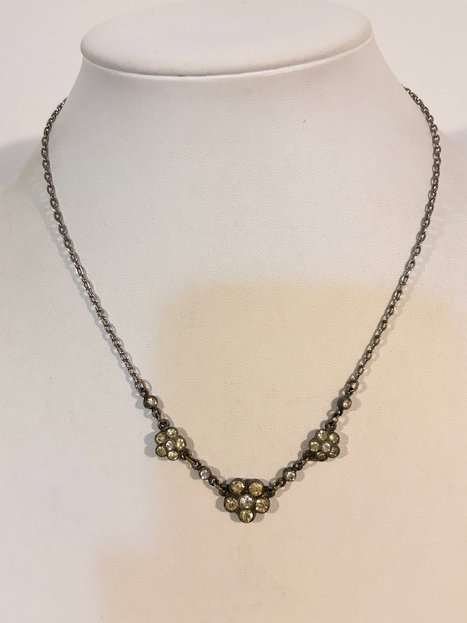 Vintage Ben - Amun Rhinestone Necklace sz 16": Vintage Ben - Amun Rhinestone Necklace sz 16" Please view all photos as they are part of the description and condition of this Item, Feel free to contact me with questions or picture requests! Used It