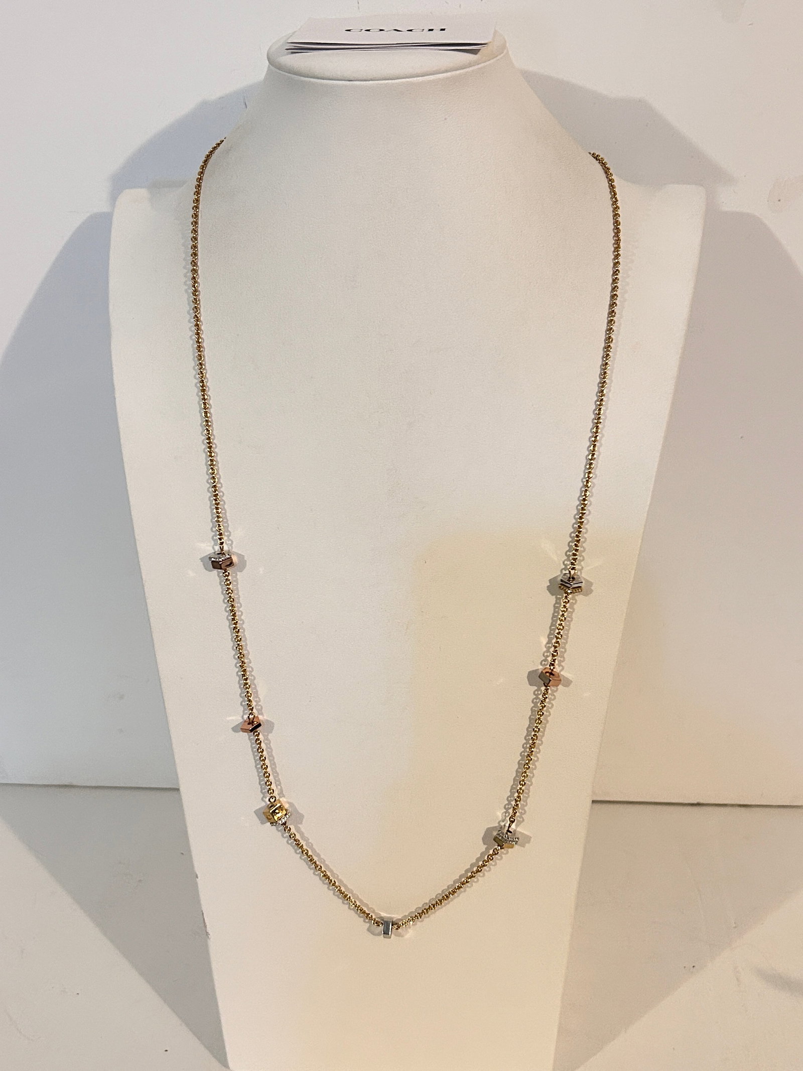 Vintage Coach Necklace sz 30": Vintage Coach Necklace sz 30" Please view all photos as they are part of the description and condition of this Item, Feel free to contact me with questions or picture requests! Used Item AS IS