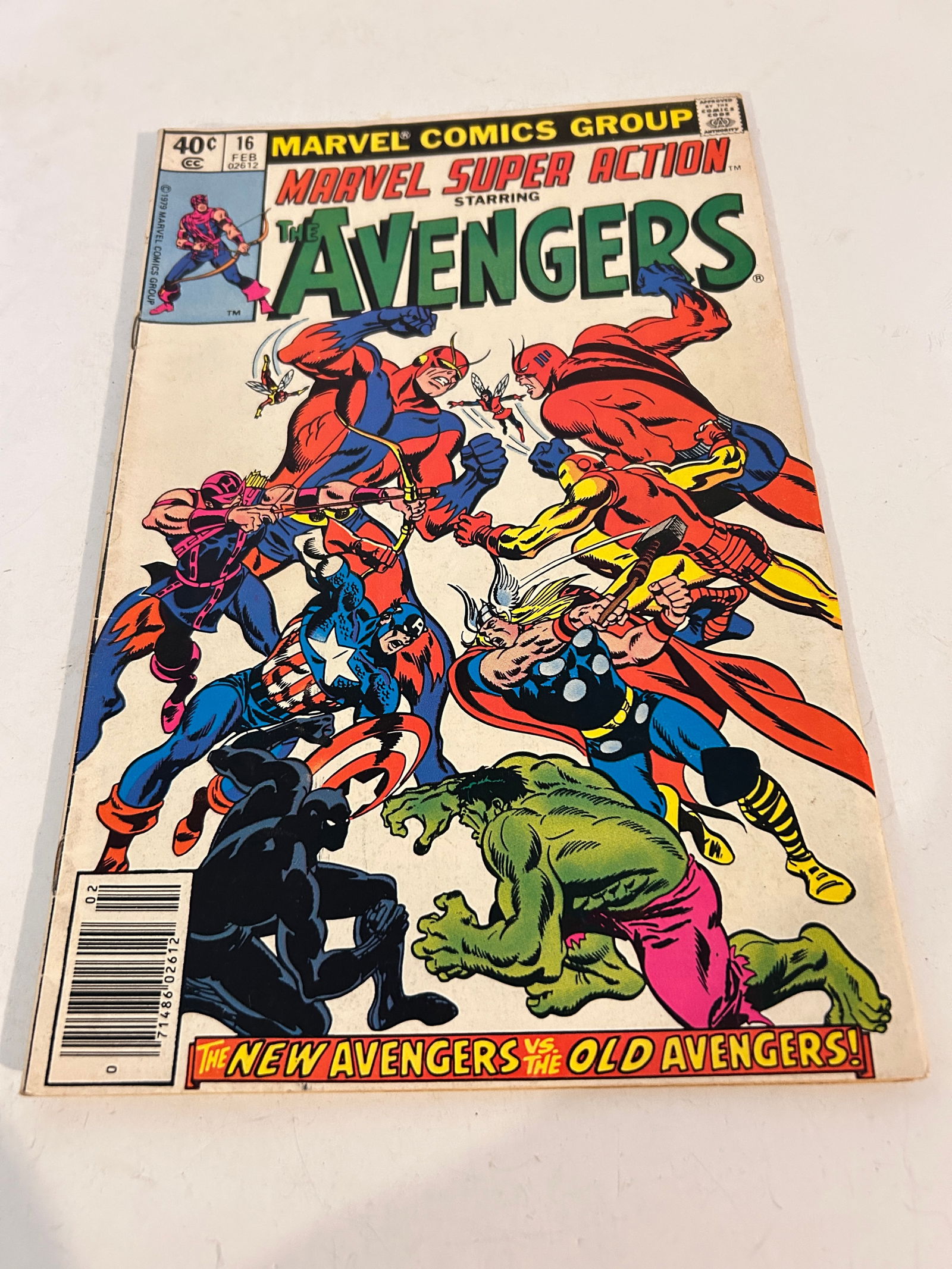 Vintage Comic Avengers # 16 Marvel Super Action (1 of 2)