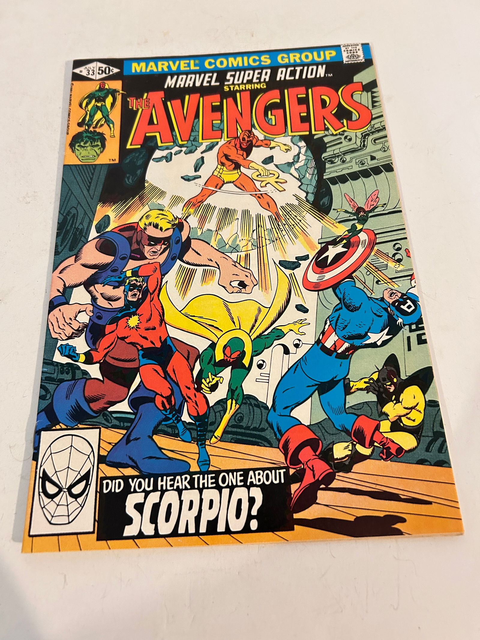 Vintage Comic Avengers # 33 Marvel Super Action (1 of 2)
