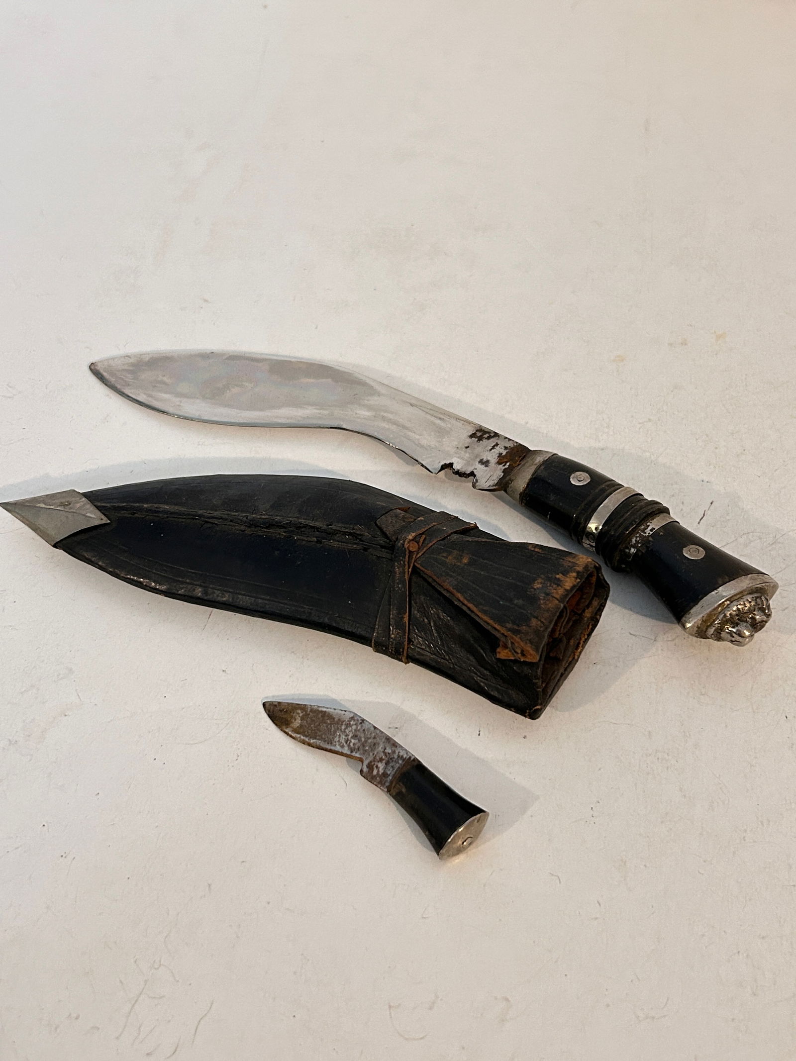 Vintage 9" Nepal India Kukri Gurkha Sword, Leather Sheath And one Small Knive (1 of 5)