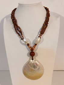 Vintage tiny wood bead mother of pearl pendant Necklace 18"
