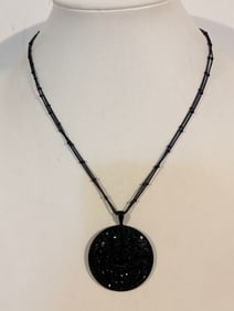 Vintage Black glass Trifari pendant Necklace 17"