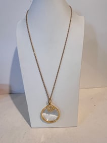 Vintage gold tone magnifying glass pendant Necklace 16"