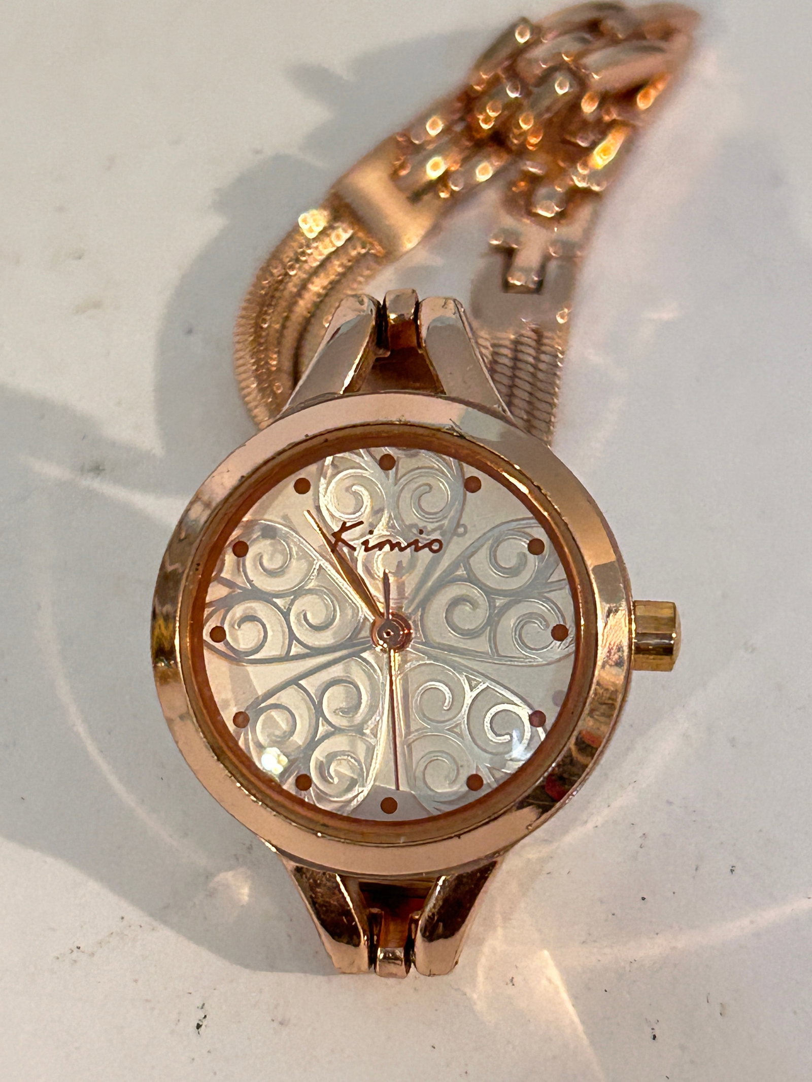 Vintage Kimio gold tone working quartz Watch KW532S-RG: Vintage Kimio gold tone working quartz Watch KW532S-RG Please view all photos as they are part of the description and condition of this Item, Feel free to contact me with questions or picture requests