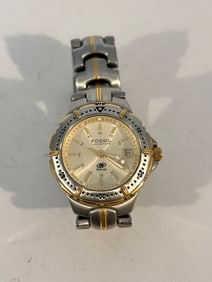Vintage Fossil Blue working quartz 100 meters 3683 Watch