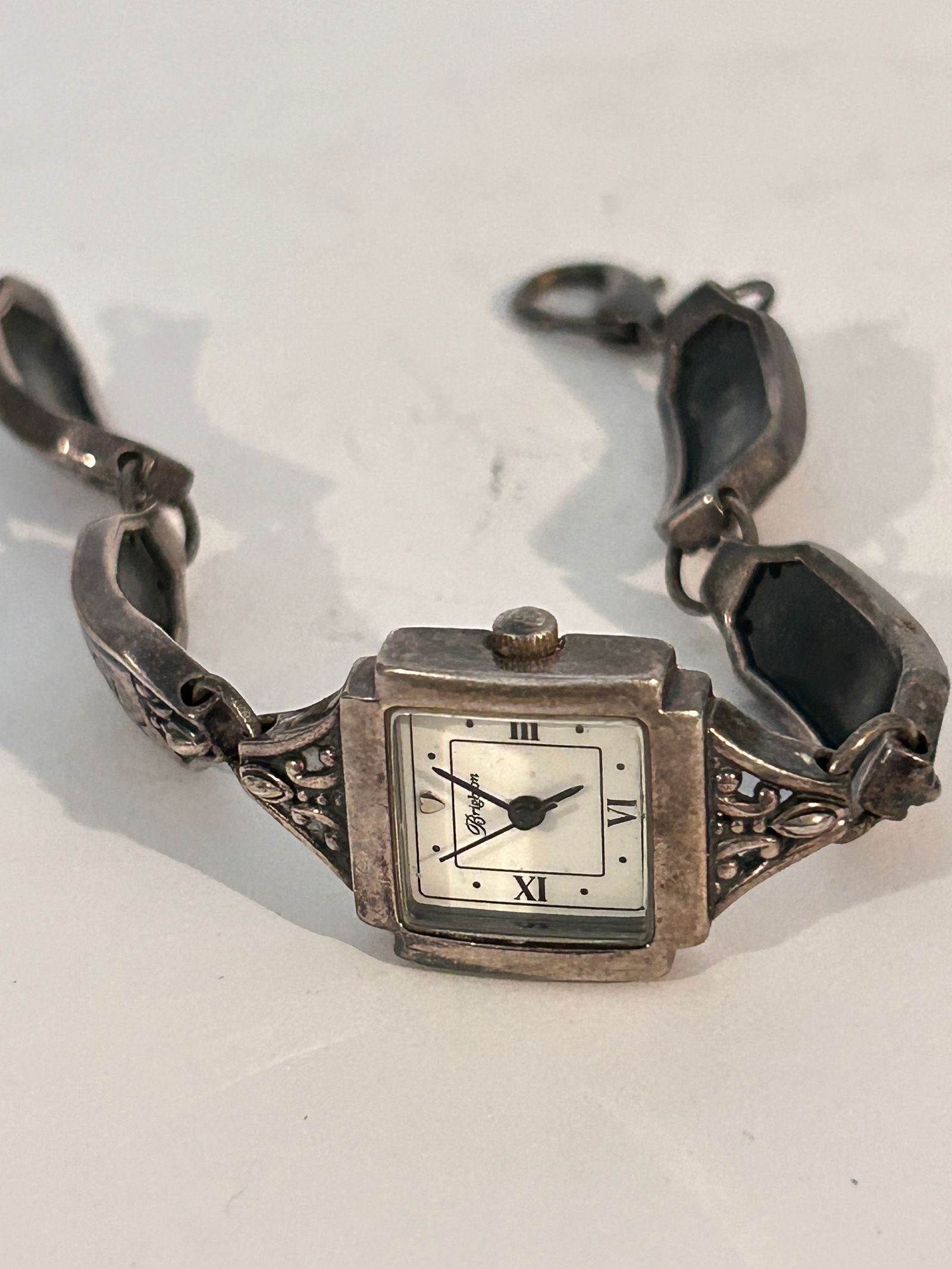 Vintage Brighton Dover quartz working Watch: Vintage Brighton Dover quartz working Watch Please view all photos as they are part of the description and condition of this Item, Feel free to contact me with questions or picture requests! Used Item