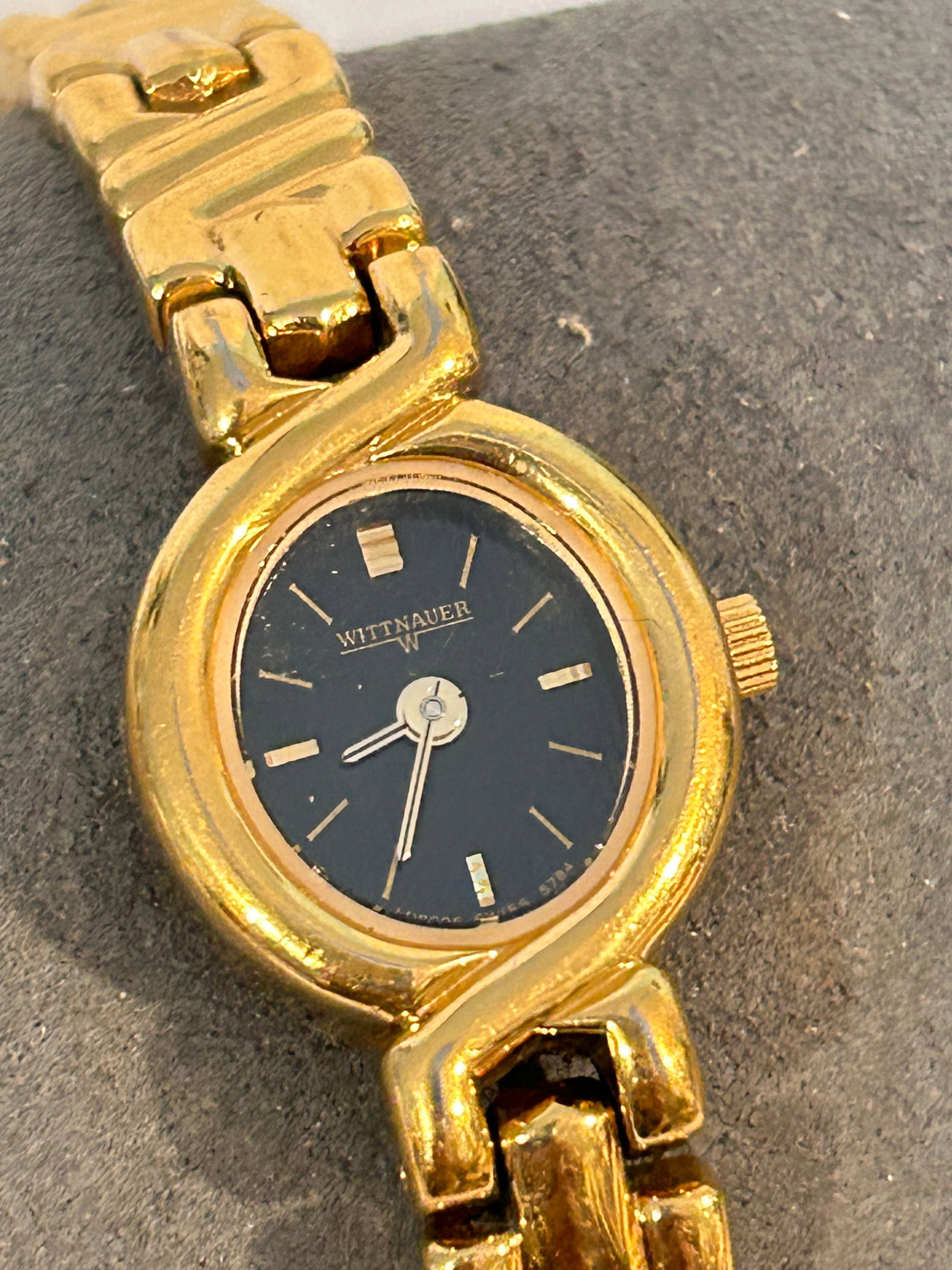 Vintage Gold tone Wittnauer working quartz Watch (1 of 5)