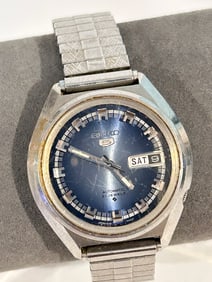 Seiko 5 Automatic 6119-7430 Men's Wristwatch working has scratches to the face