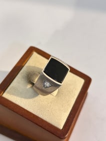 Vintage Sterling Silver Avon onyx Ring sz 10