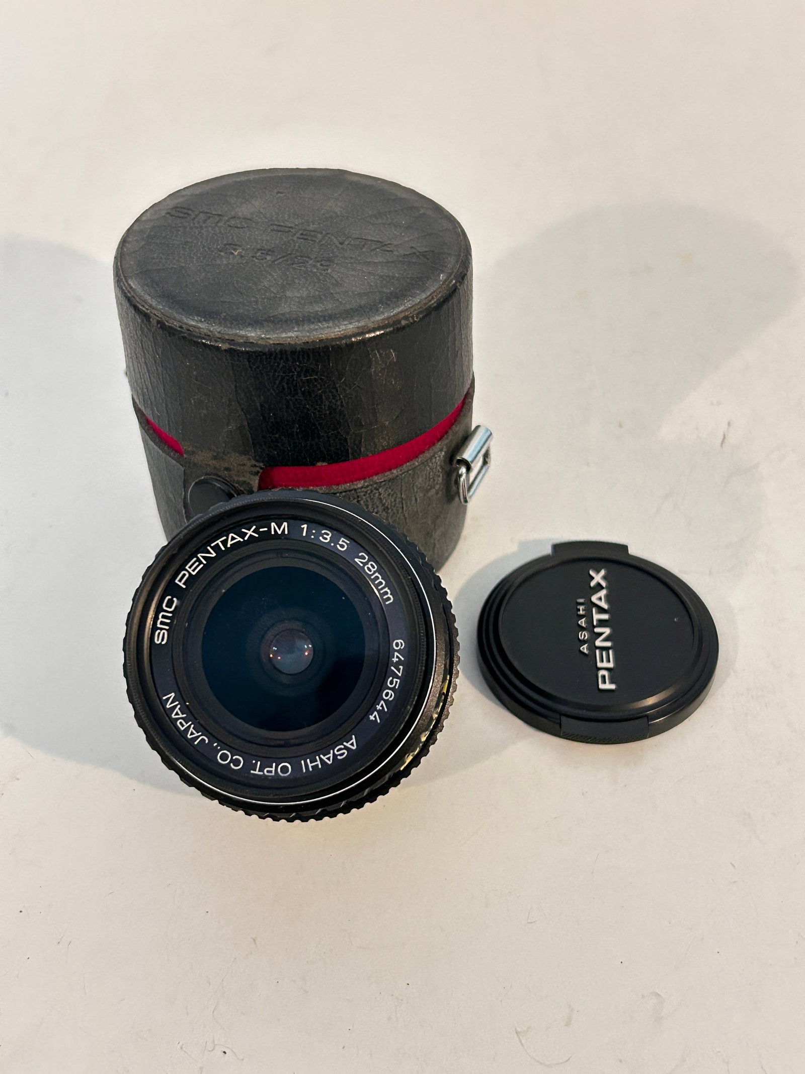 Pentax SMC Pentax-M 28mm f/3.5 Wide Angle Manual Focus Lens from Japan: Pentax SMC Pentax-M 28mm f/3.5 Wide Angle Manual Focus Lens from Japan Please view all photos as they are part of the description and condition of this Item, Feel free to contact me with questions or 