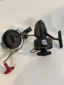 Vintage lot of 2 Fishing Reels south bend 720, Garcia Mitchell 300