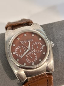 Vintage Joan Rivers Classic quartz working Watch 377 light scratches needs band