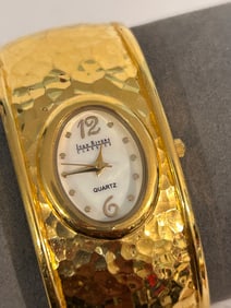 Vintage Joan Rivers Classics quartz working Watch like new mother of pearl V377