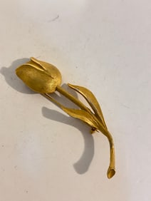 Vintage BSK Gold Tone Flower Brooch Pin 3 1/2"