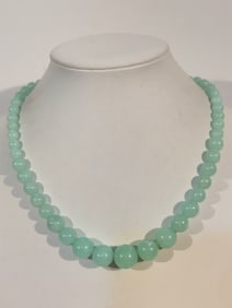 Vintage Green Bead Acrylic Necklace 18"
