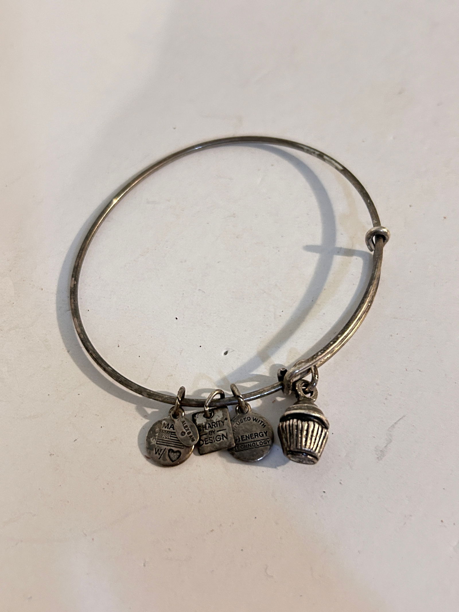 Vintage Alex and Ani Bracelet adjustable: Vintage Alex and Ani Bracelet adjustable Please view all photos as they are part of the description and condition of this Item, Feel free to contact me with questions or picture requests! Used Item AS