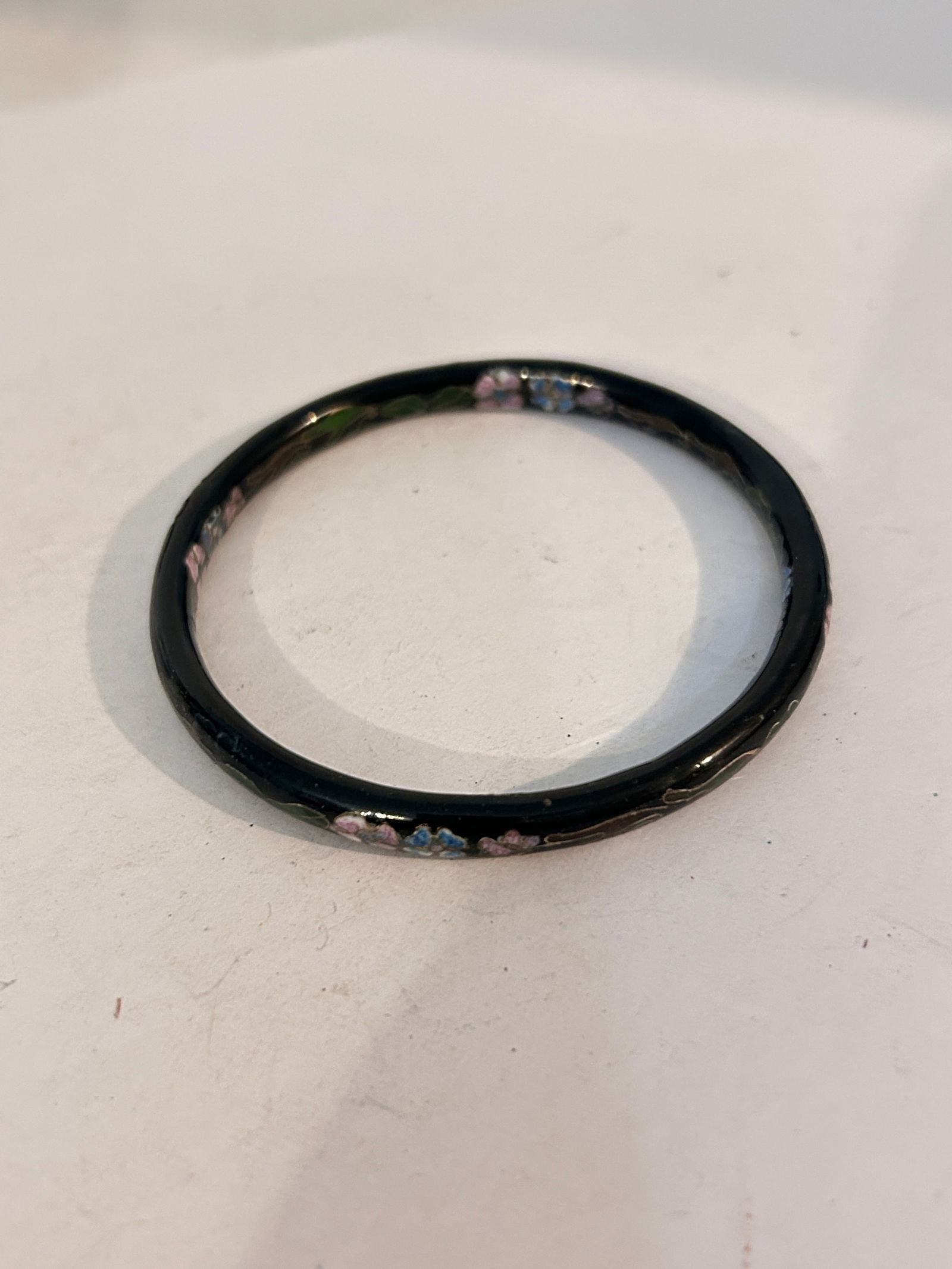 Vintage Cloisonne dark blue Bracelet 7": Vintage Cloisonne dark blue Bracelet 7" Please view all photos as they are part of the description and condition of this Item, Feel free to contact me with questions or picture requests! Used Item AS