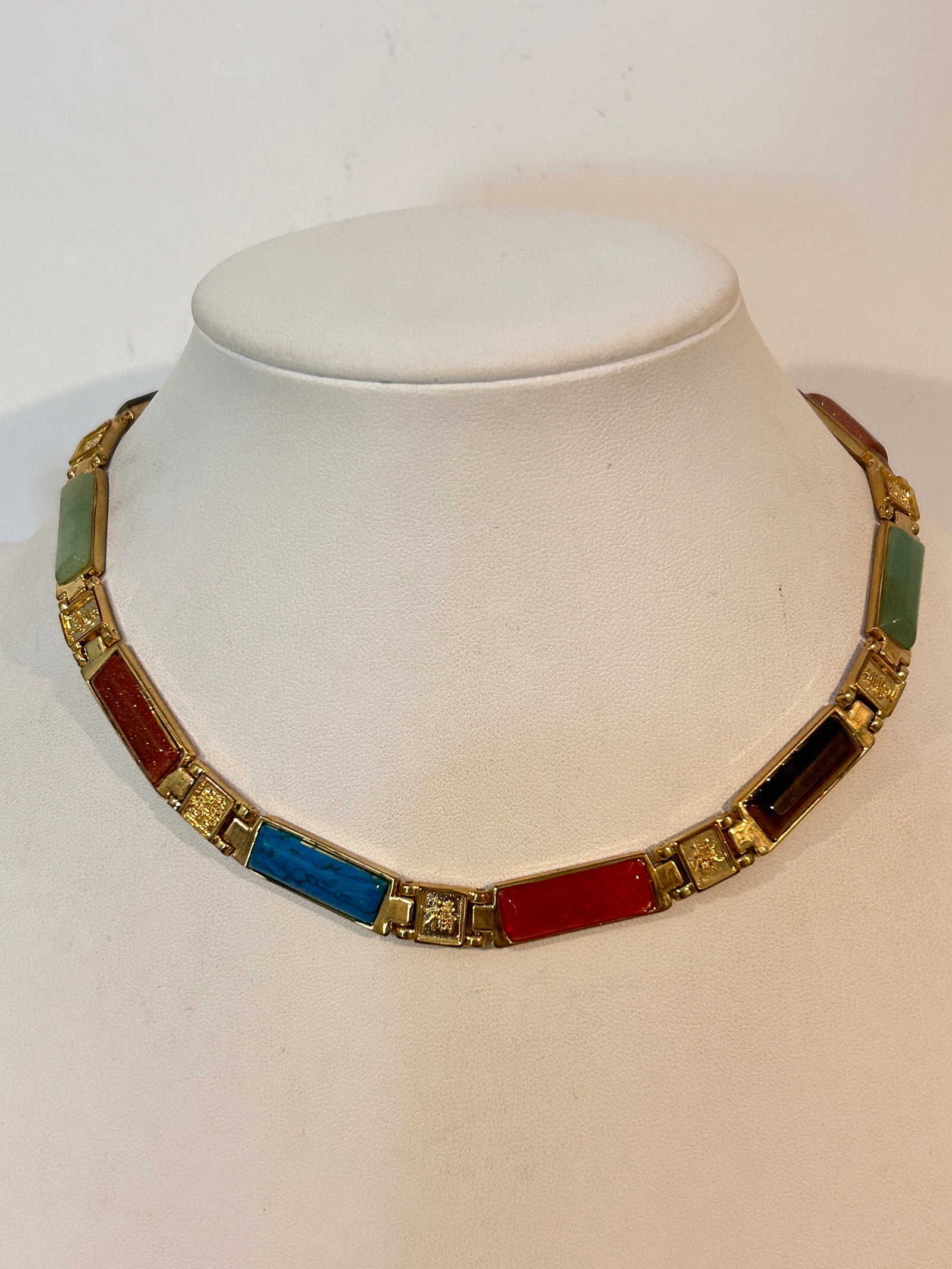 Vintage Colorful gold tone choker Necklace 13": Vintage Colorful gold tone choker Necklace 13" Please view all photos as they are part of the description and condition of this Item, Feel free to contact me with questions or picture requests! Used I