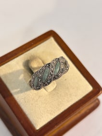 Vintage Sterling Silver marcasite green stone Ring sz 10