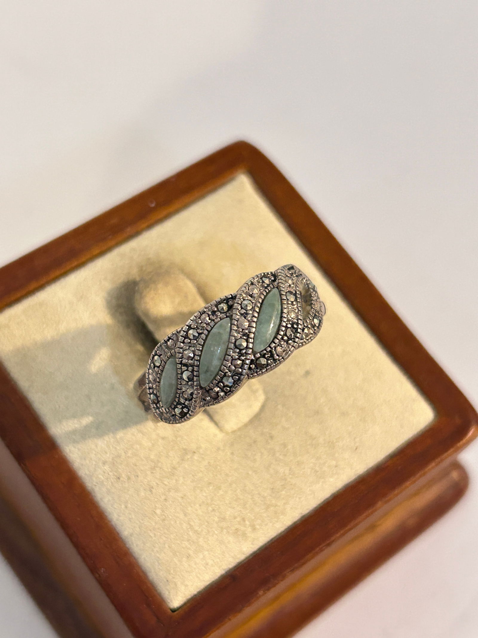 Vintage Sterling Silver marcasite green stone Ring sz 10 (1 of 5)