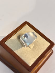 Vintage Sterling Silver Ring sz 7