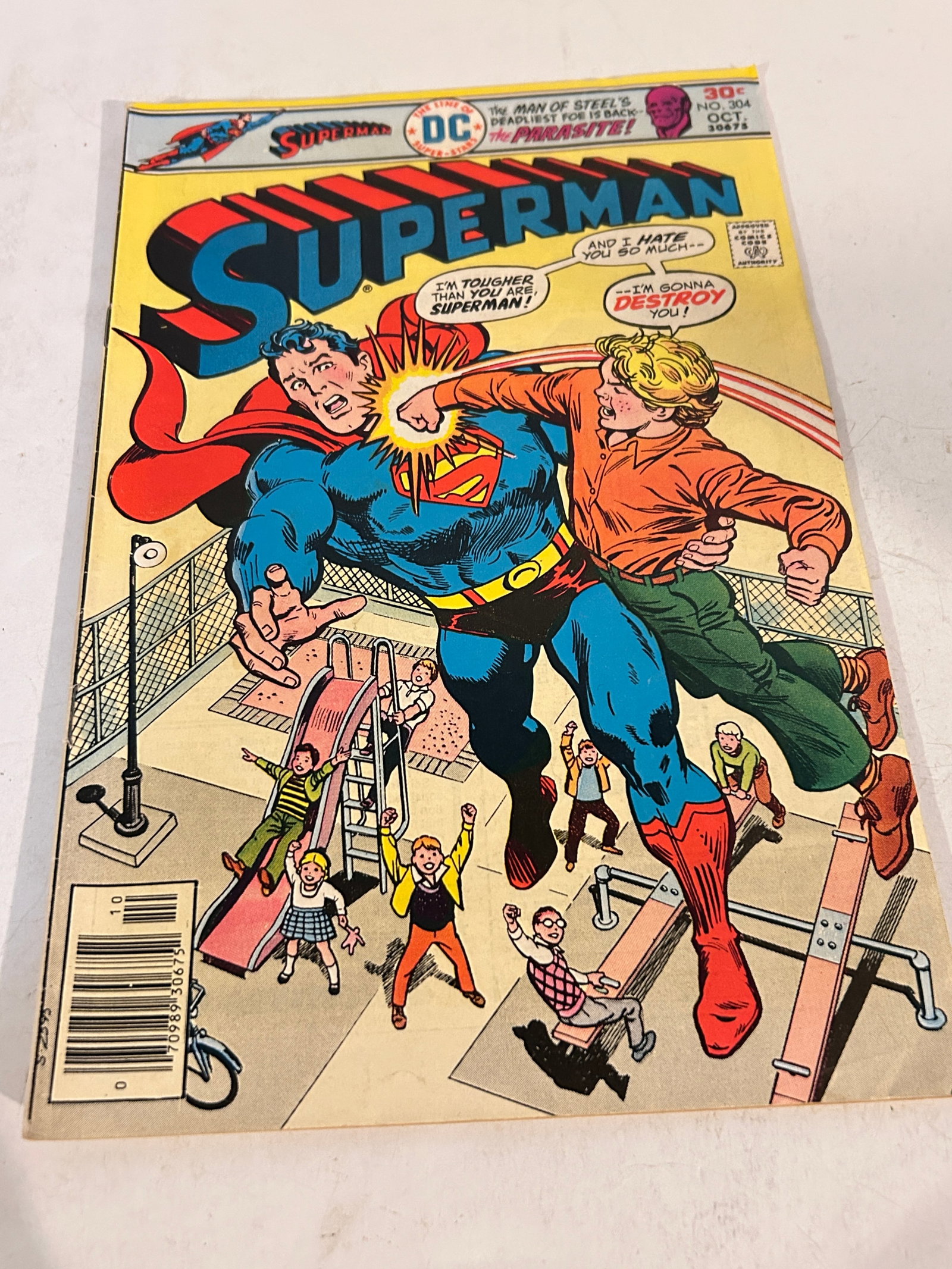 Vintage Comic Book Superman # 304: Vintage Comic Book Superman # 304 Please view all photos as they are part of the description and condition of this Item, Feel free to contact me with questions or picture requests! Used Item AS IS