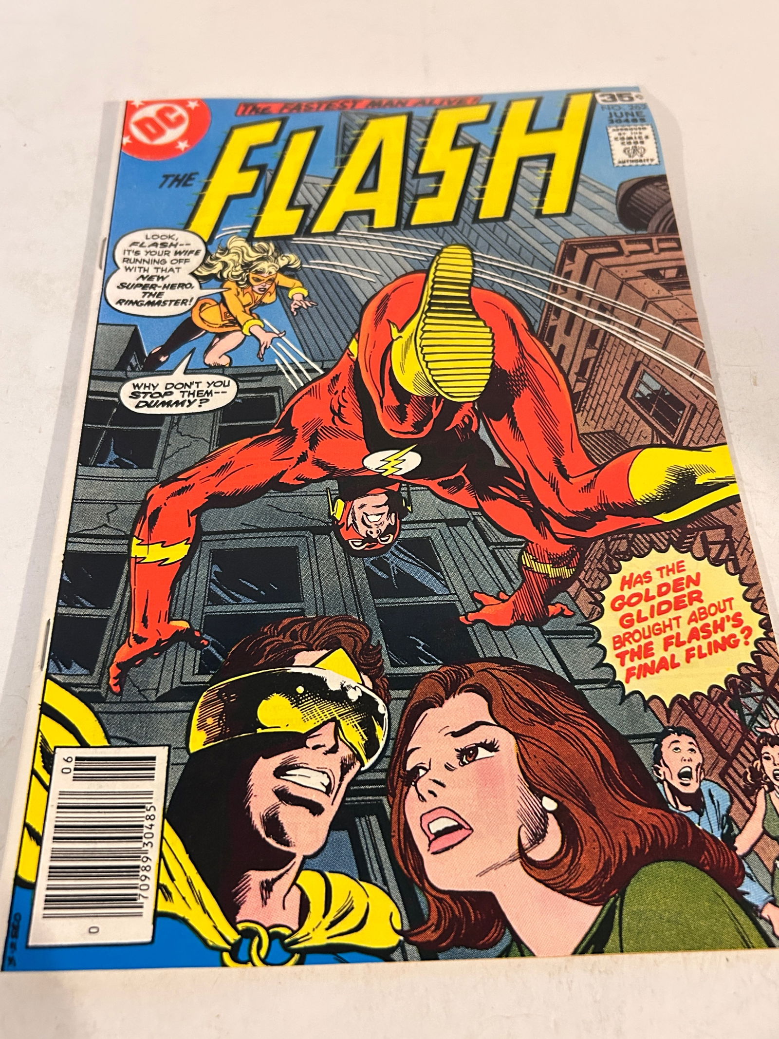 Vintage Comic Book The Flash # 262 (1 of 2)