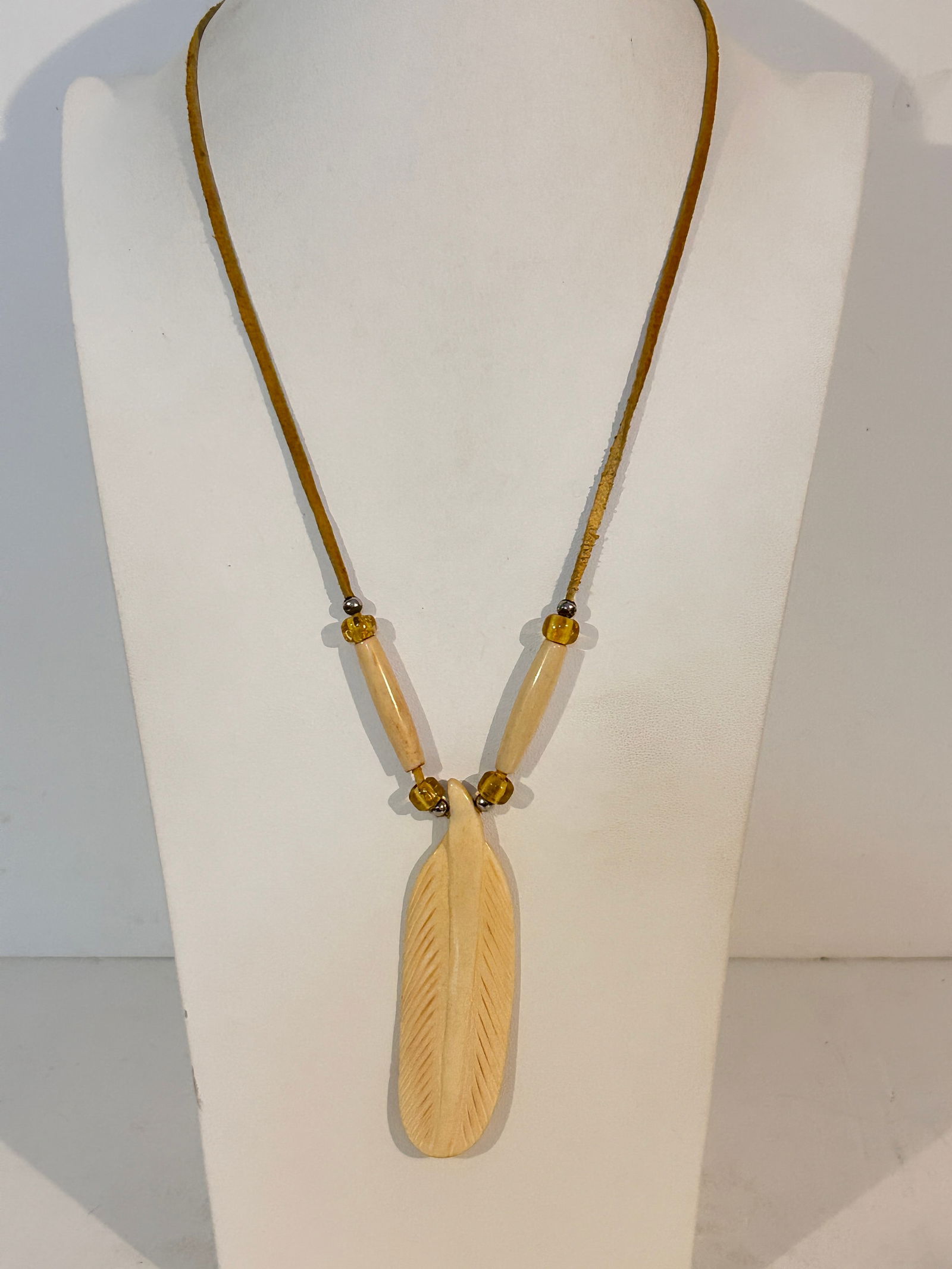 Vintage Bone carved pendant Necklace Sz 23": Vintage Bone carved pendant Necklace Sz 23" Please view all photos as they are part of the description and condition of this Item, Feel free to contact me with questions or picture requests! Used Item