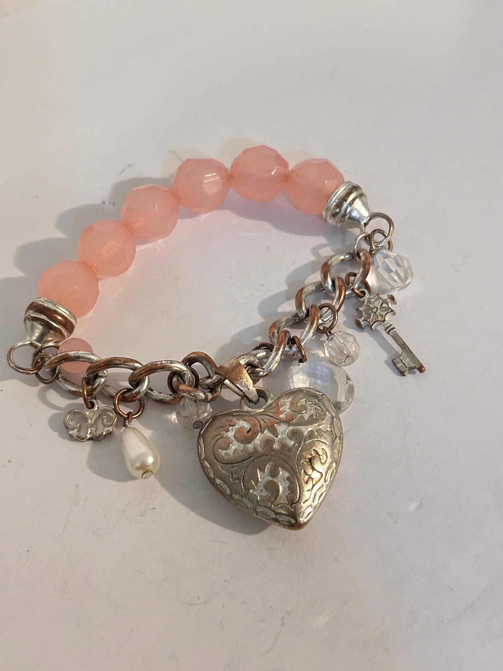 Vintage Brighton stretch heart Bracelet Sz 7": Vintage Brighton stretch heart Bracelet Sz 7" Please view all photos as they are part of the description and condition of this Item, Feel free to contact me with questions or picture requests! Used It