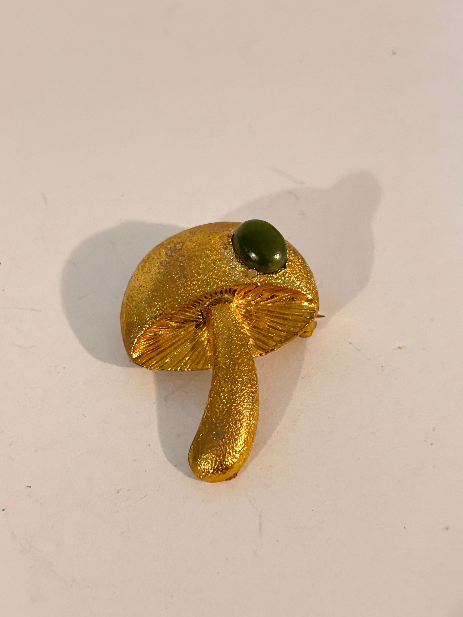 Vintage Gold tone Brooch (1 of 4)