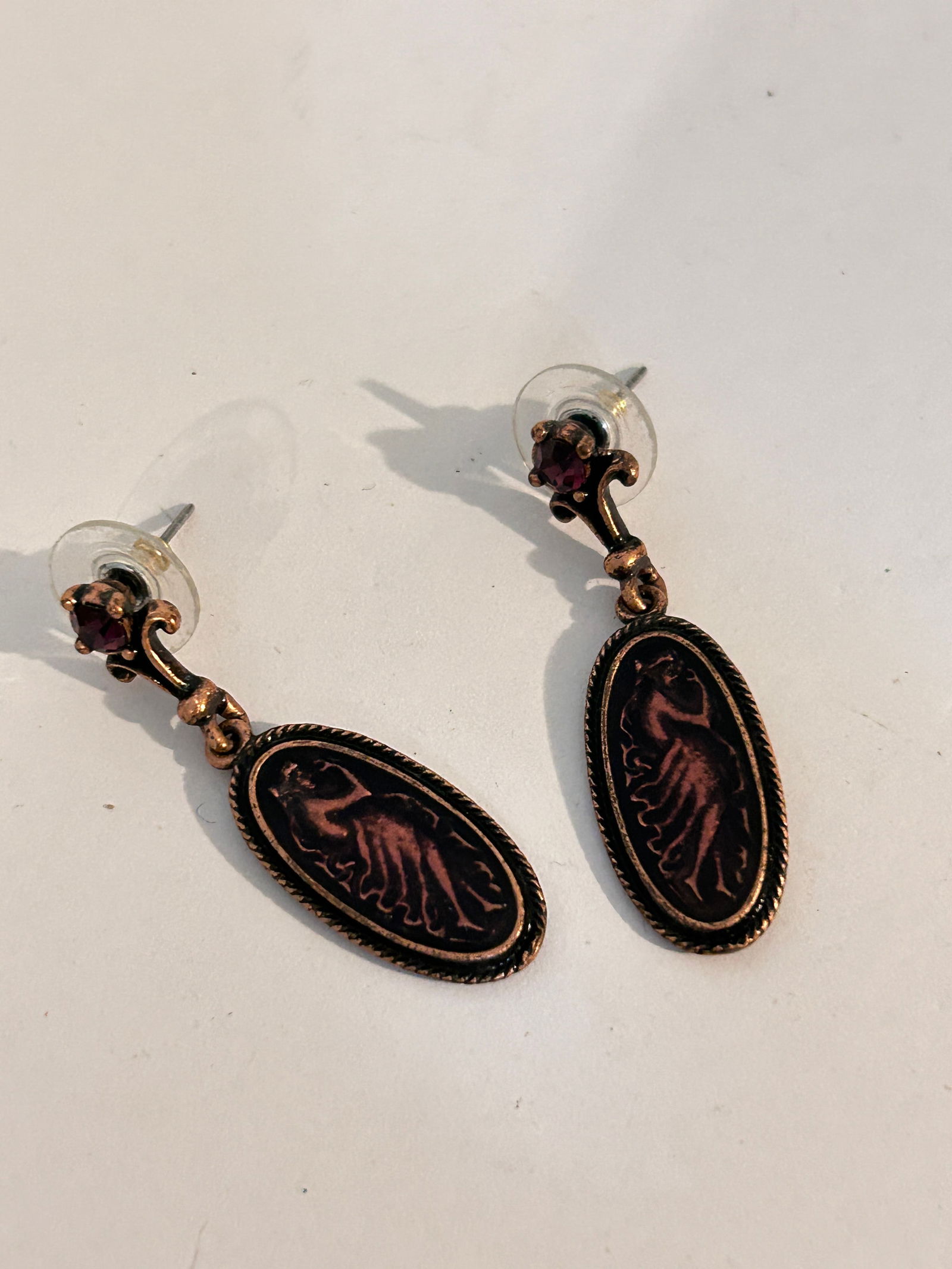 Vintage Dangling Lady Copper post Earrings: Vintage Dangling Lady Copper post Earrings Please view all photos as they are part of the description and condition of this Item, Feel free to contact me with questions or picture requests! Used Item