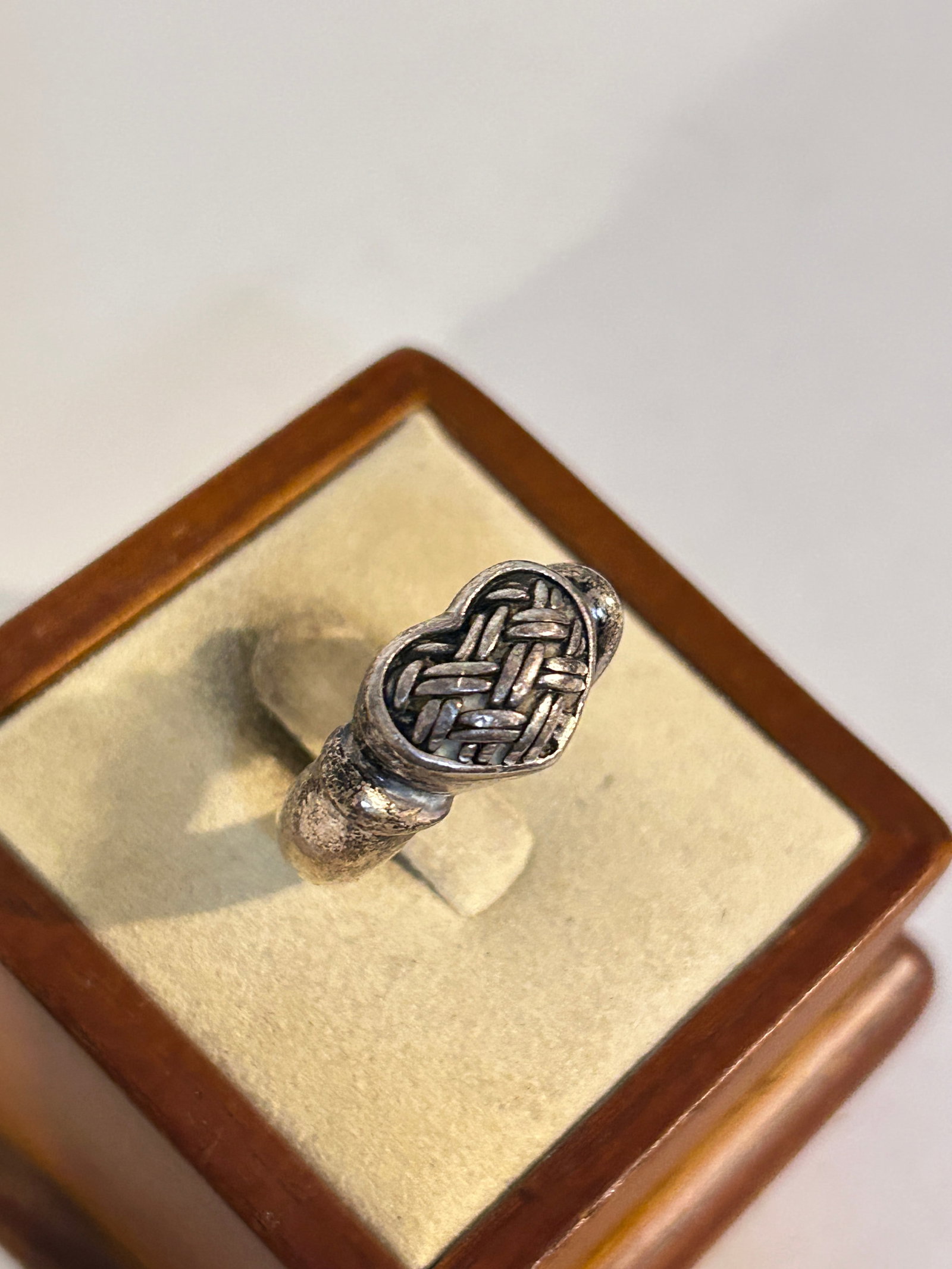 Beautiful Brighton Sterling Silver 925 Ornate heart Ring Sz 8 (1 of 5)