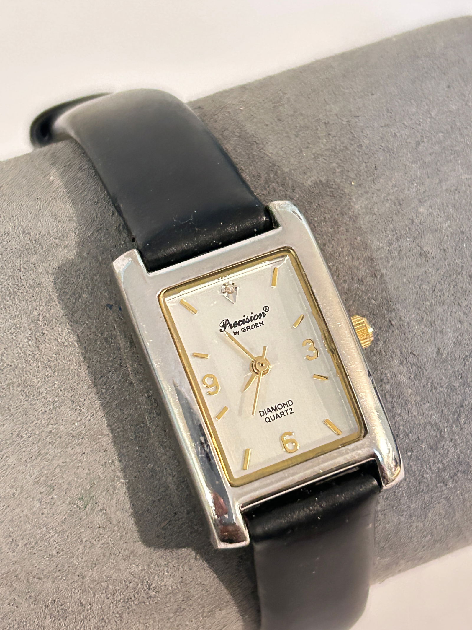 Vintage Precision by Gruen working Watch Diamond Quartz GP437L: Vintage Precision by Gruen working Watch Diamond Quartz GP437L Please view all photos as they are part of the description and condition of this Item, Feel free to contact me with questions or picture