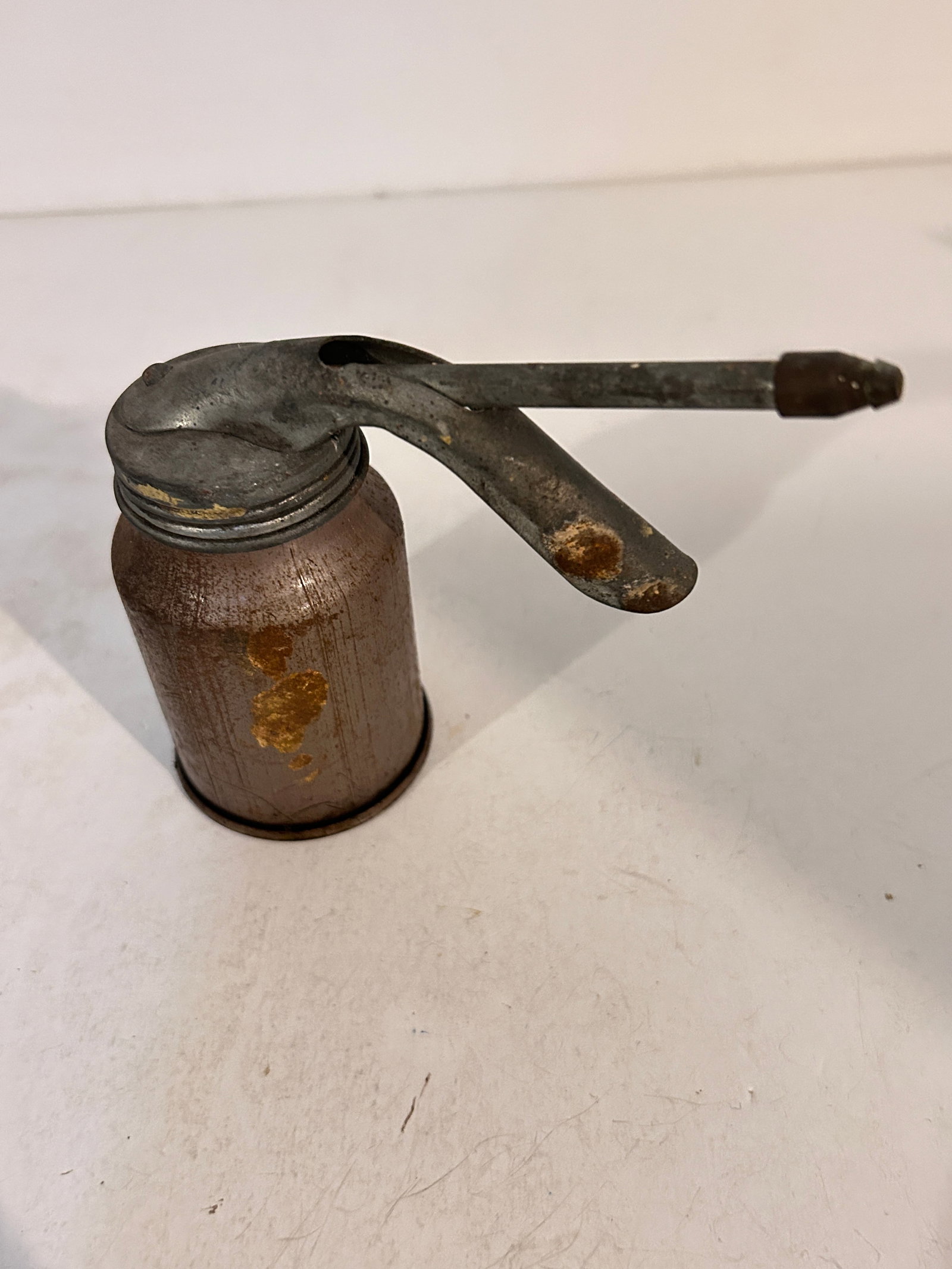 Vintage Hand Squirt Oil Can: Vintage Hand Squirt Oil Can Please view all photos as they are part of the description and condition of this Item, Feel free to contact me with questions or picture requests! Used Item AS IS