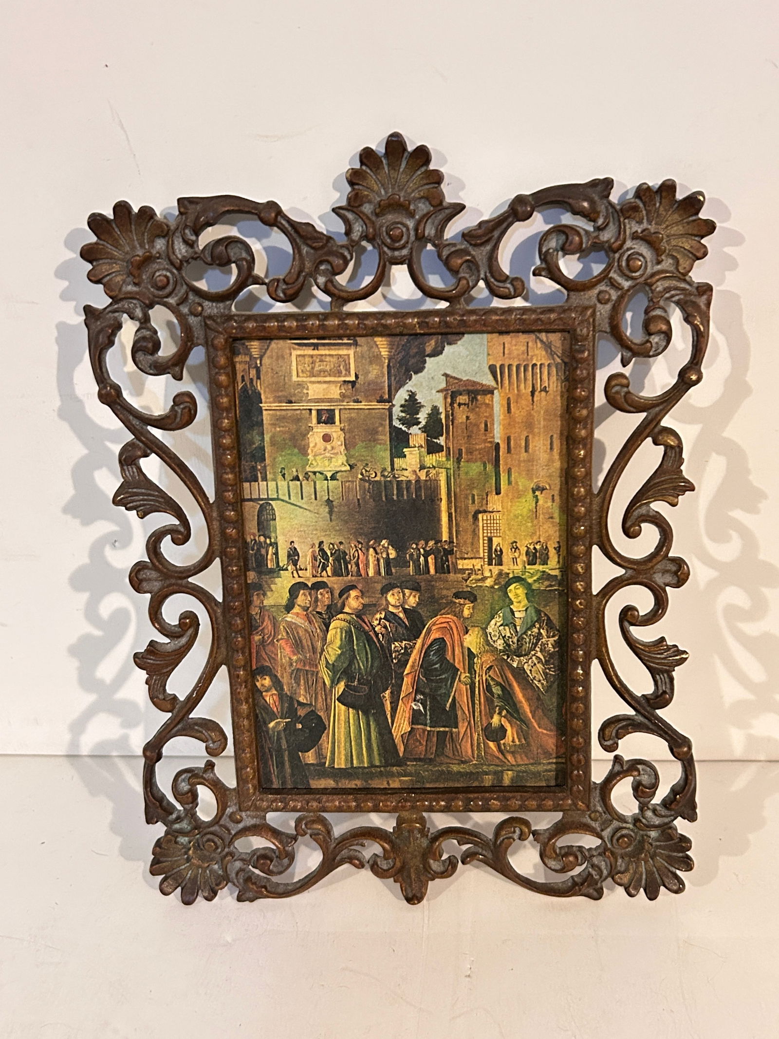 Antique Brass 1800's Victorian Metal 9" Picture Frame 6x4 (1 of 6)