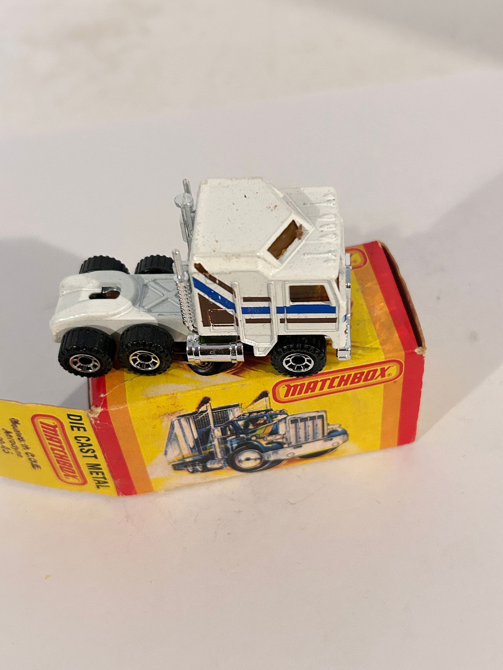 Vintage Matchbox  # 01-00-45 Truck in box (1 of 6)