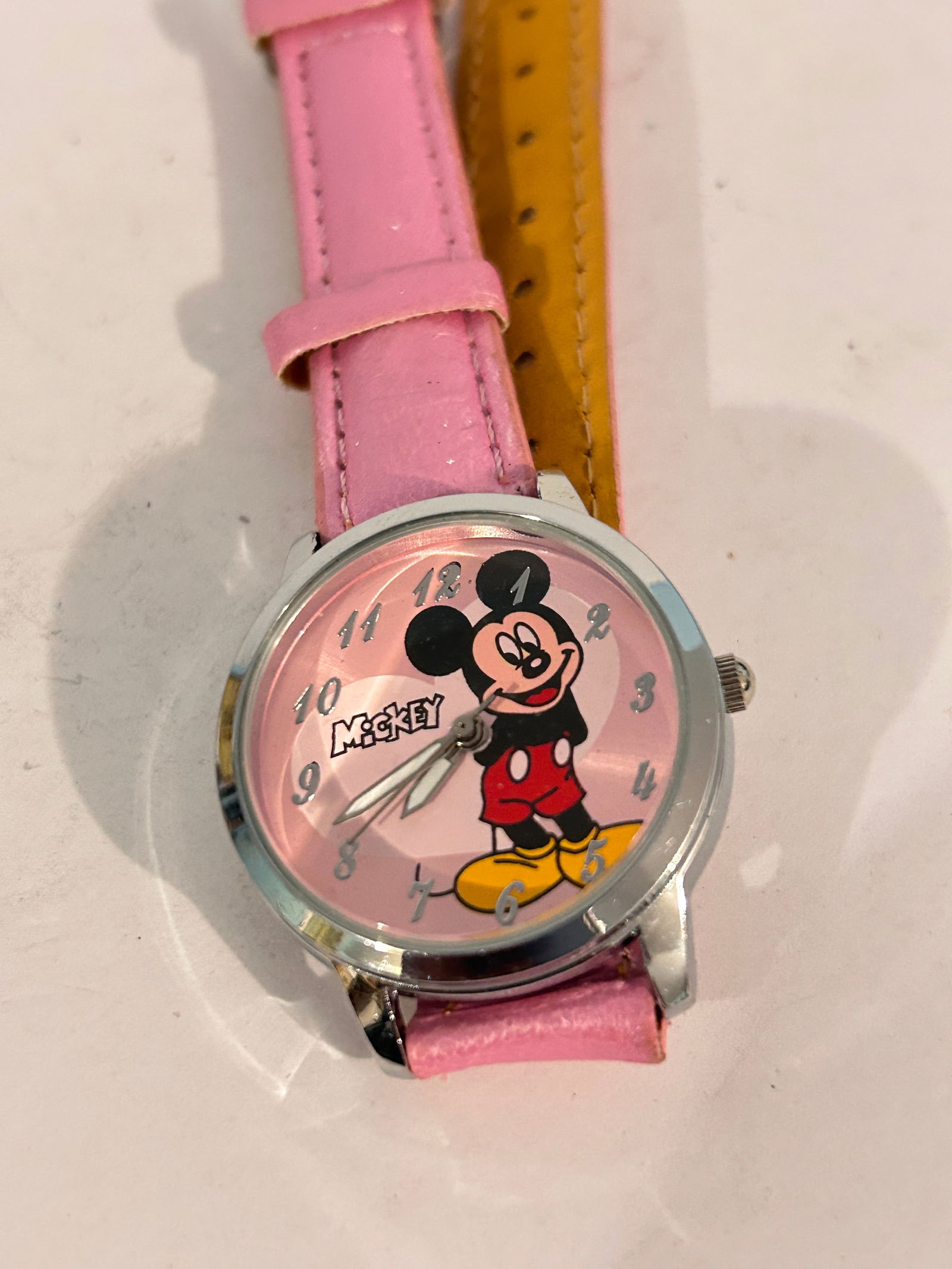 Vintage Mickey Mouse Pink Quartz working Watch (1 of 4)