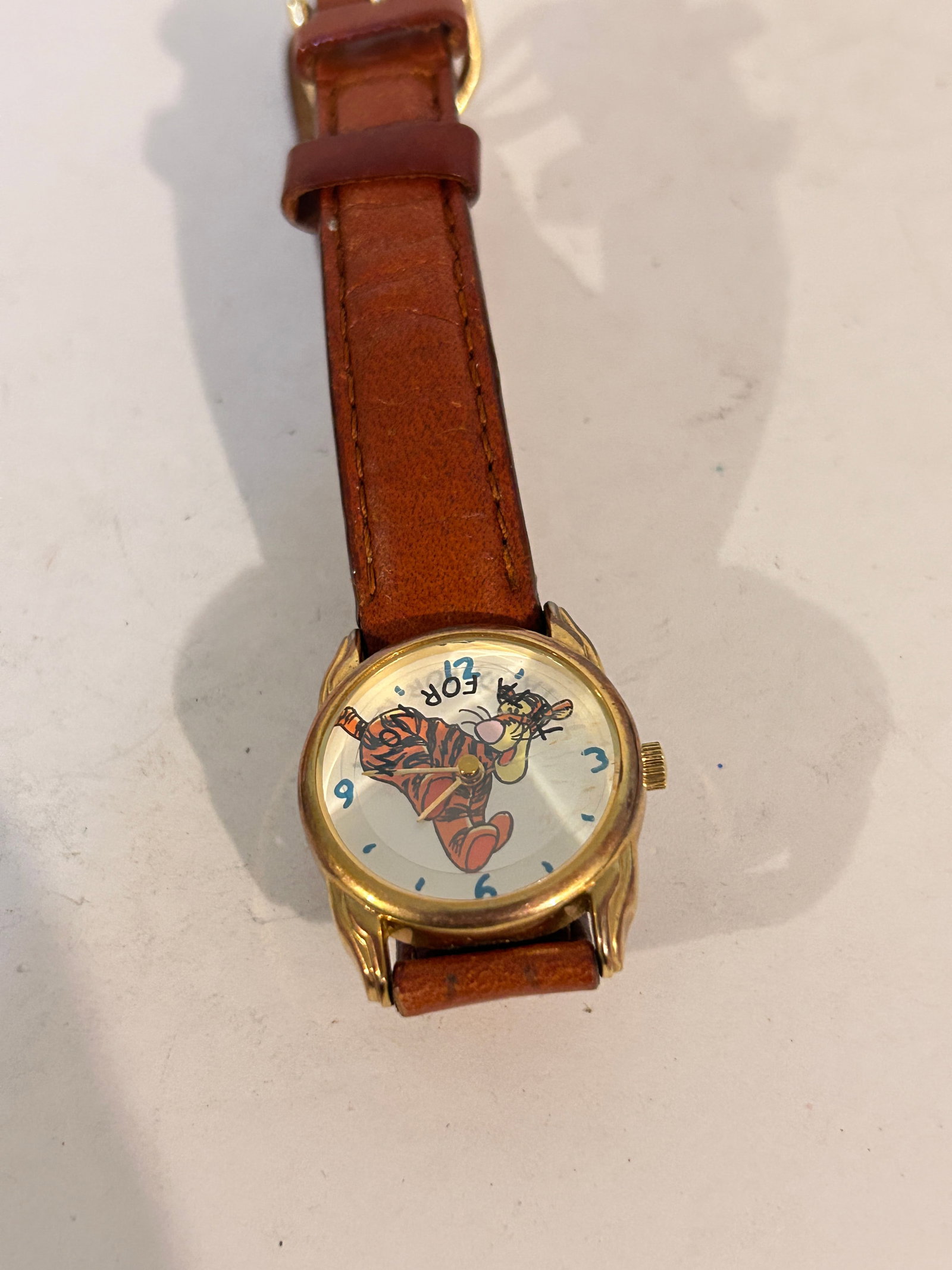 Vintage Pooh Tata For Now working Watch: Vintage Pooh Tata For Now working Watch Please view all photos as they are part of the description and condition of this Item, Feel free to contact me with questions or picture requests! Used Item AS 