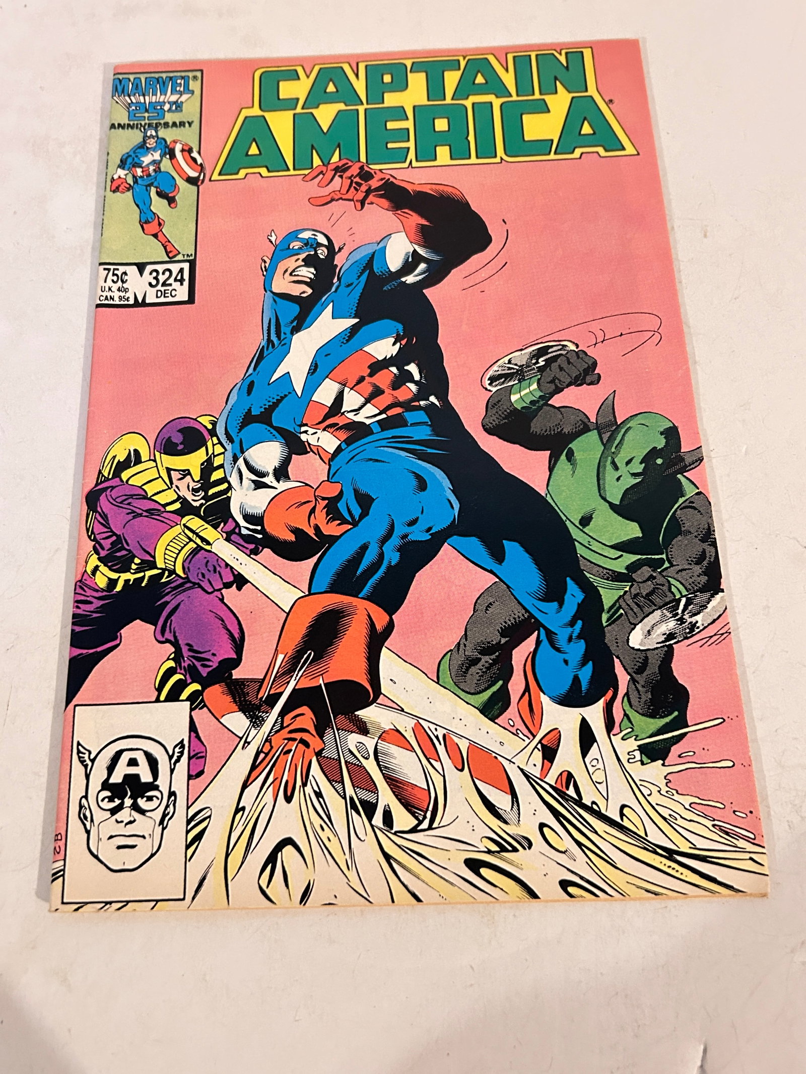 Vintage Comic Book Captain America # 324: Vintage Comic Book Captain America # 324 Please view all photos as they are part of the description and condition of this Item, Feel free to contact me with questions or picture requests! Used Item AS