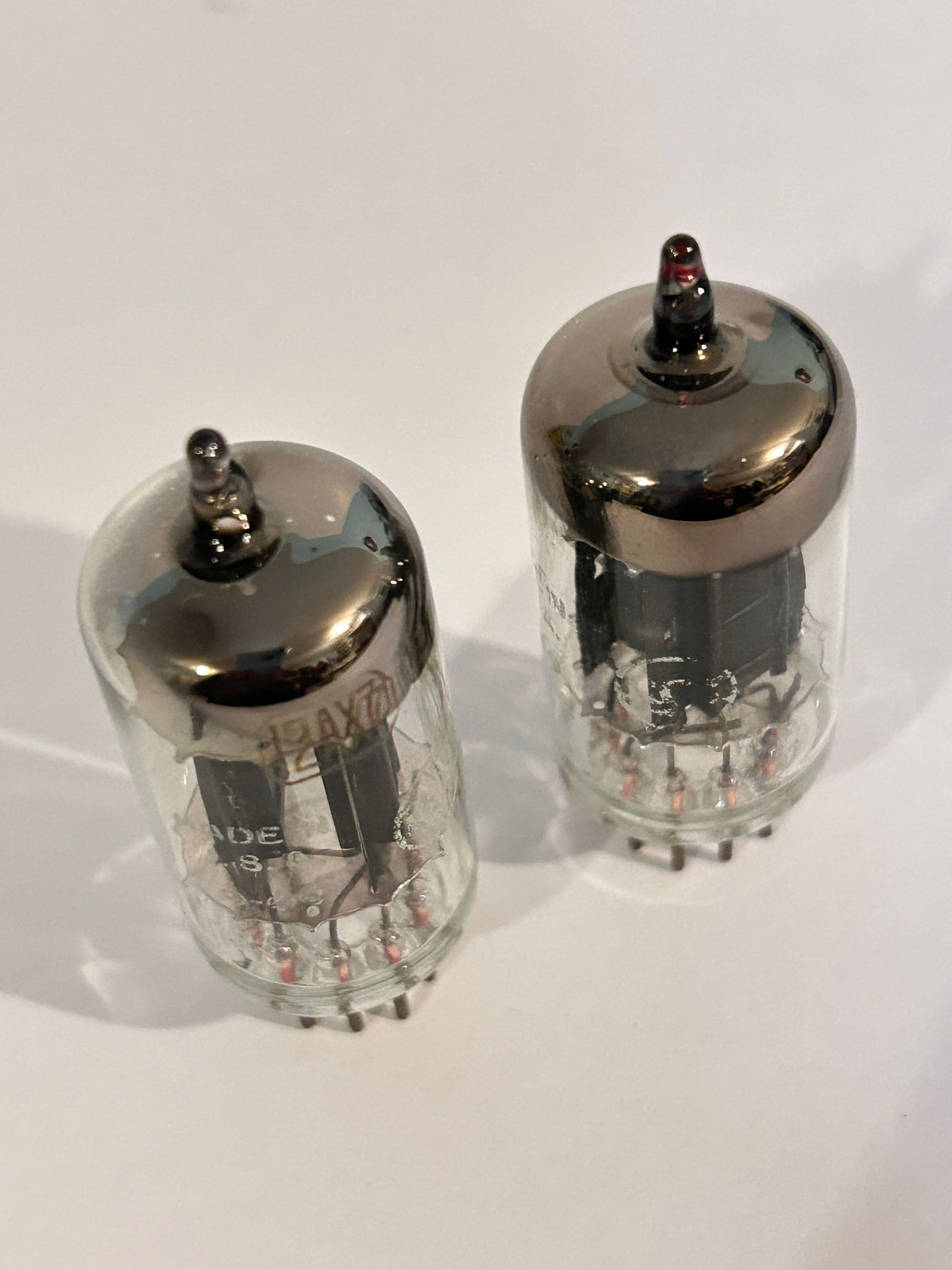 2 Vintage Vacuum Tubes RCA 12ax7 (1 of 5)