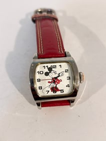 Vintage working mickey mouse quartz watch