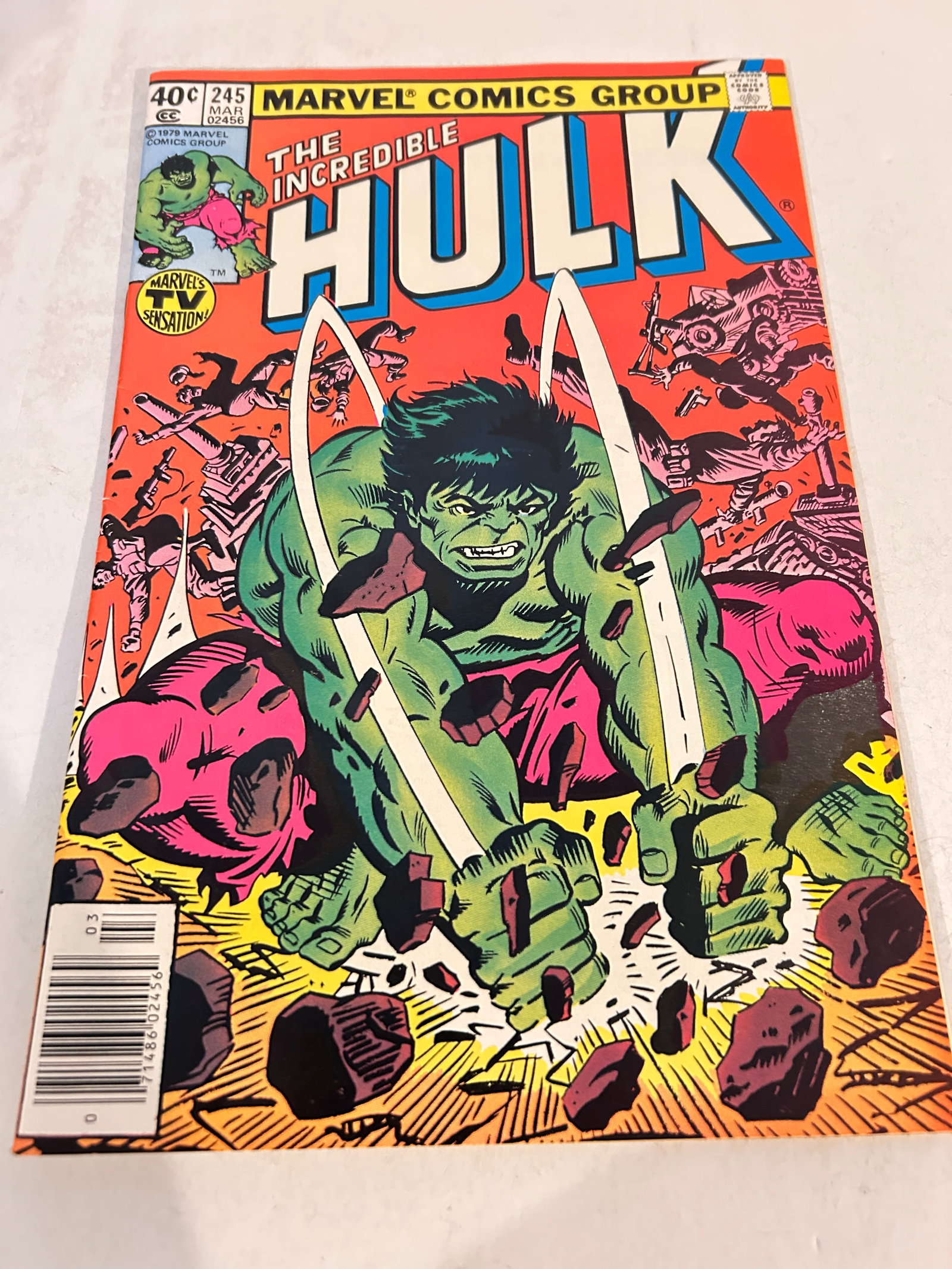 Vintage Comic Book The Incredible Hulk # 245: Vintage Comic Book The Incredible Hulk # 245 Please view all photos as they are part of the description and condition of this Item, Feel free to contact me with questions or picture requests! Used Ite