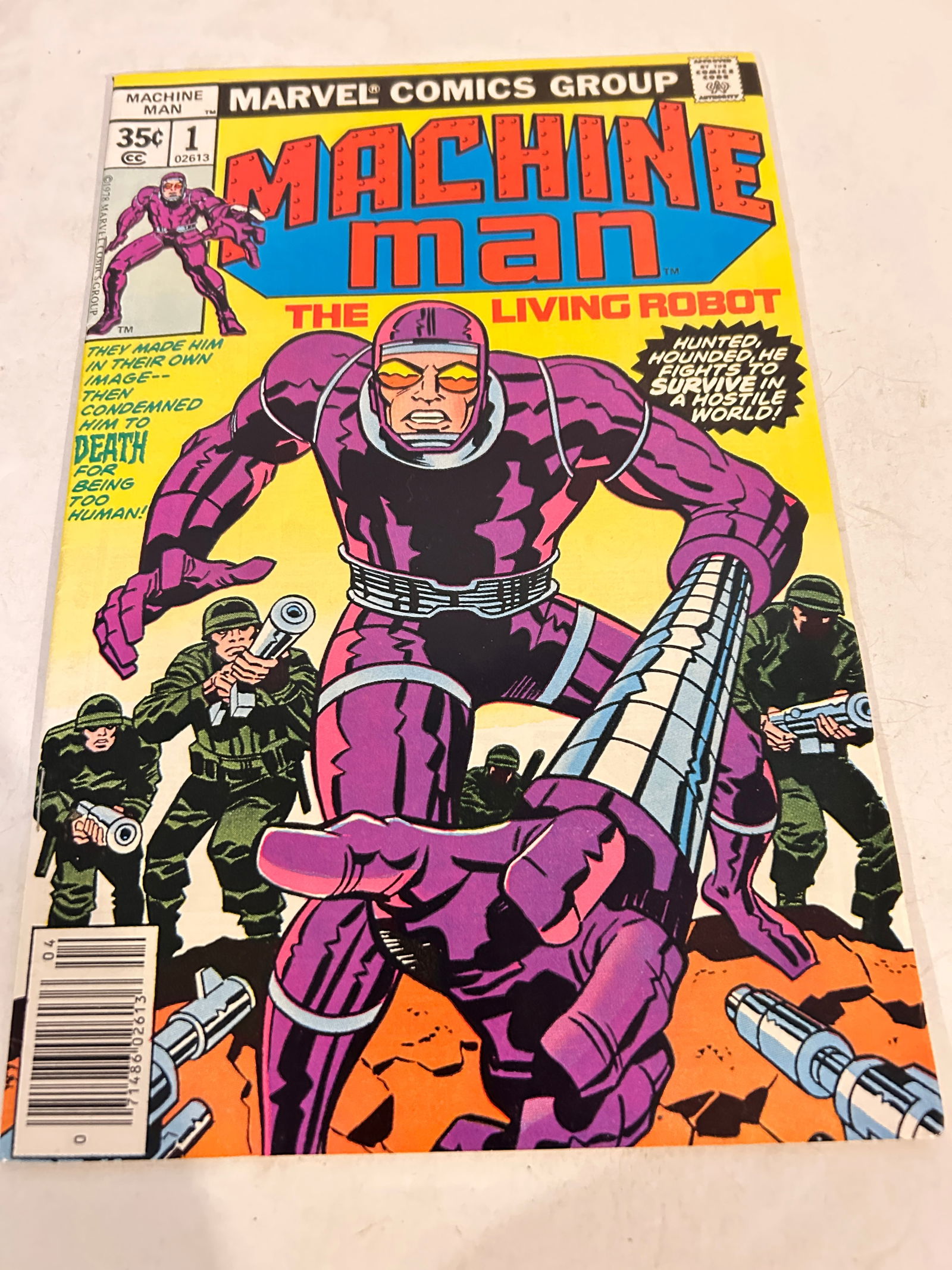 Vintage Comic Book Machine Man # 1 (1 of 2)