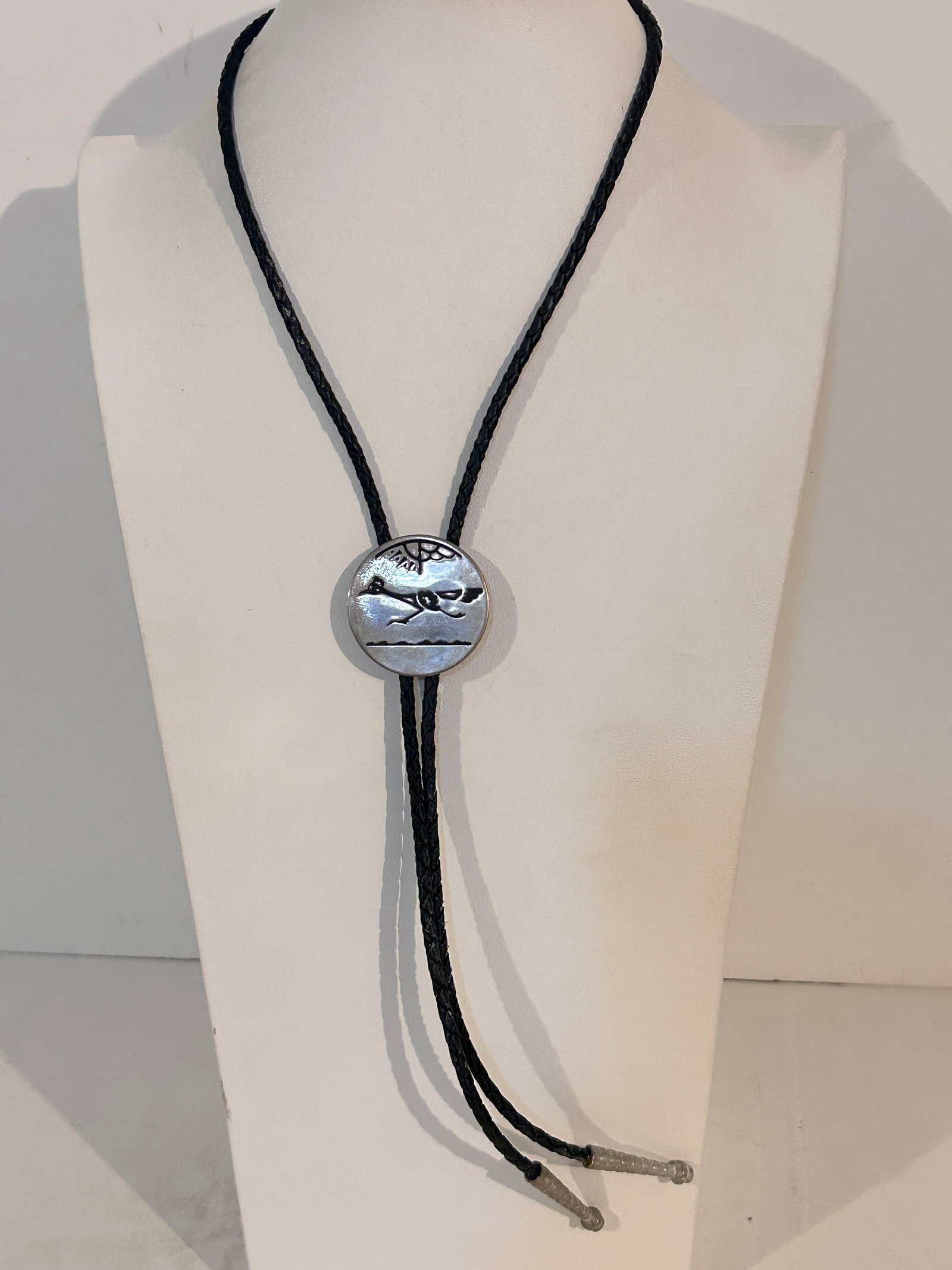 Vintage Road Runner Bolo Tie by Chambers Necklace 36": Vintage Road Runner Bolo Tie by Chambers Necklace 36" Please view all photos as they are part of the description and condition of this Item, Feel free to contact me with questions or picture requests!
