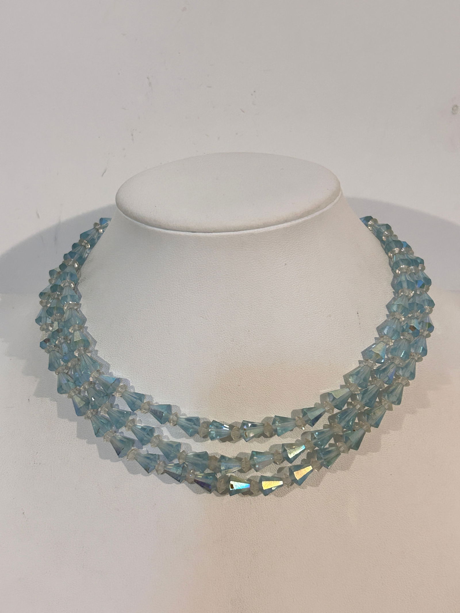 Vintage 3 strand blue bead Necklace 14": Vintage 3 strand blue bead Necklace 14" Please view all photos as they are part of the description and condition of this Item, Feel free to contact me with questions or picture requests! Used Item AS